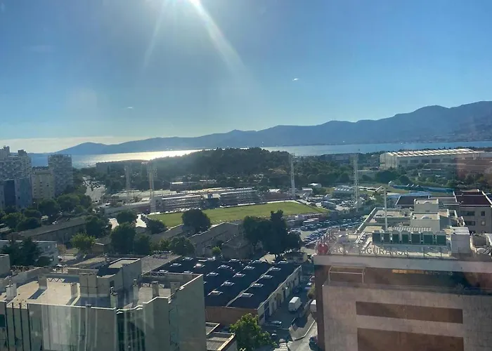 Apartment Step 2 Sky Split