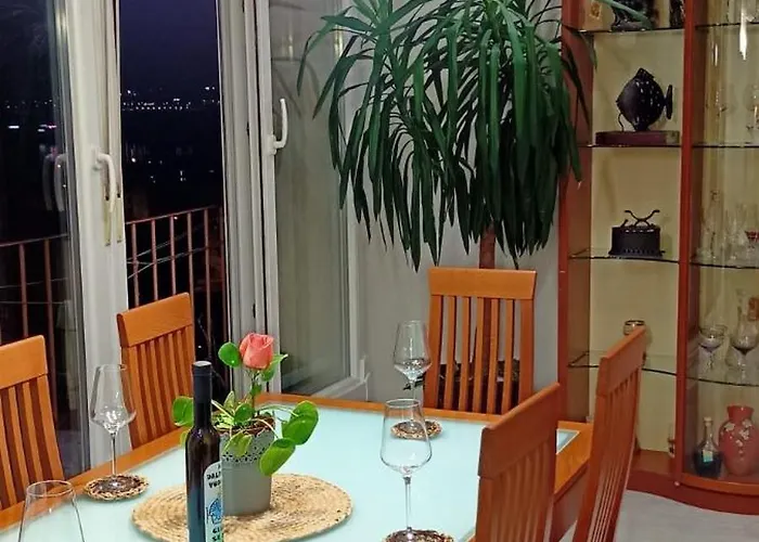 Step 2 Sky Apartment