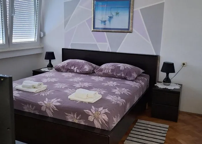 Apartment Step 2 Sky Split